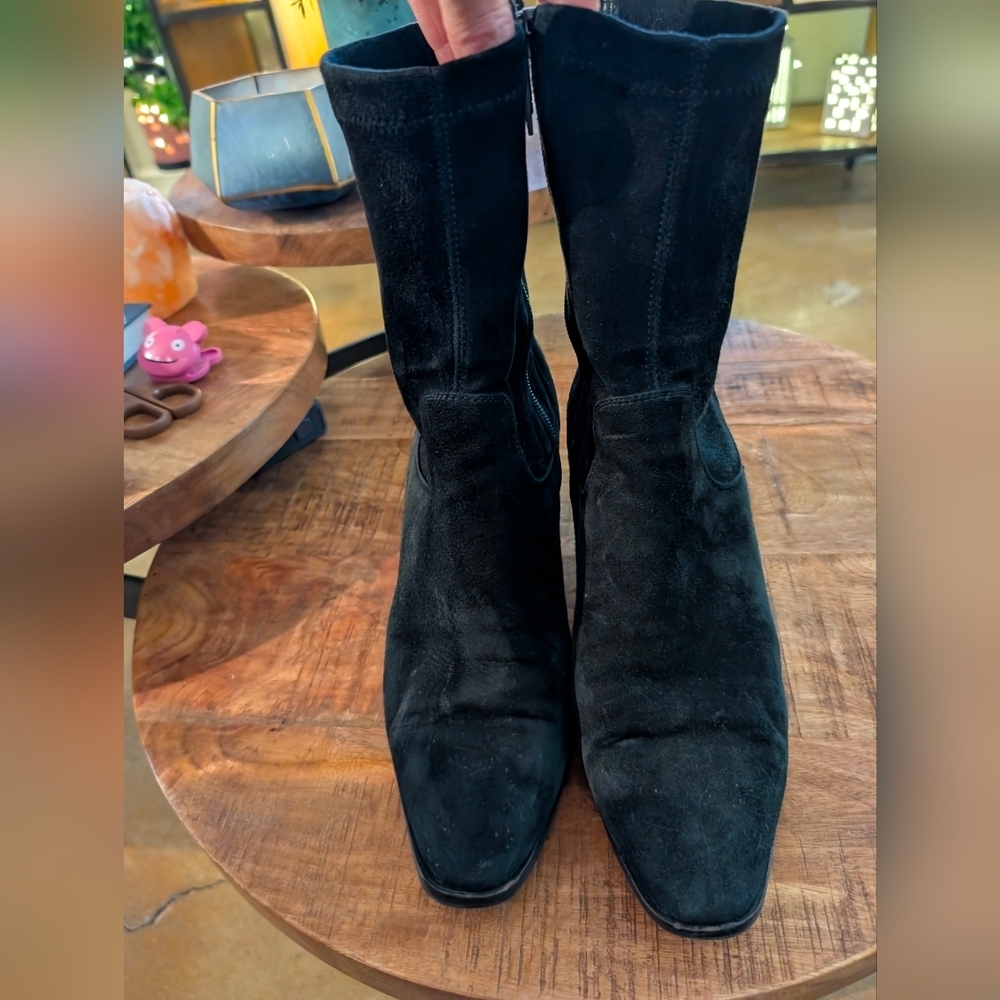Aquatalia Tilly Weatherproof Bootie, black suede, size 9